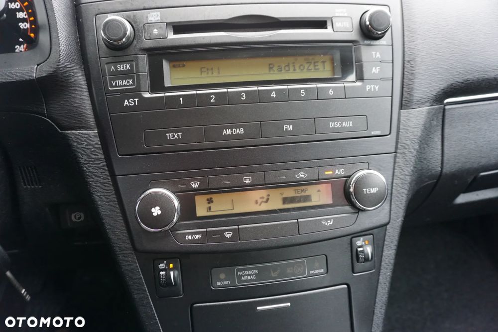 Toyota Avensis Combi 1.6 Comfort - 18