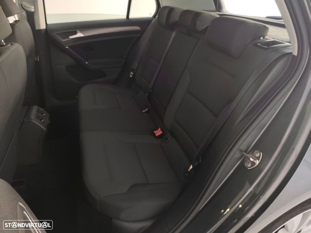 VW Golf 1.0 TSI Confortline DSG - 7