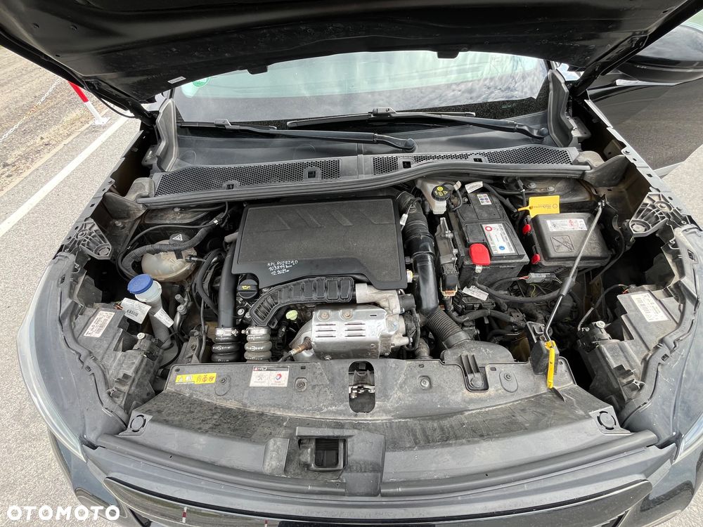 Peugeot 2008 PureTech 130 EAT8 Allure - 20