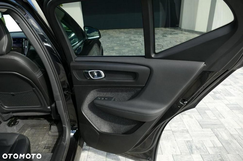 Volvo XC 40 B5 B AWD Inscription - 28