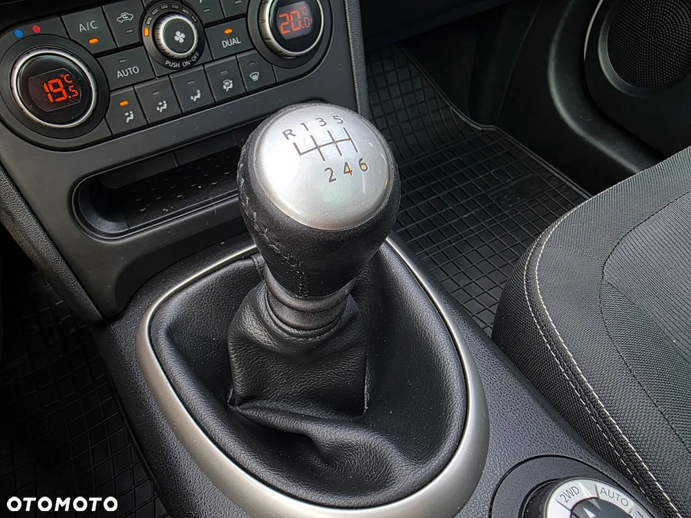 Nissan Qashqai 2.0 4x4 Tekna - 27