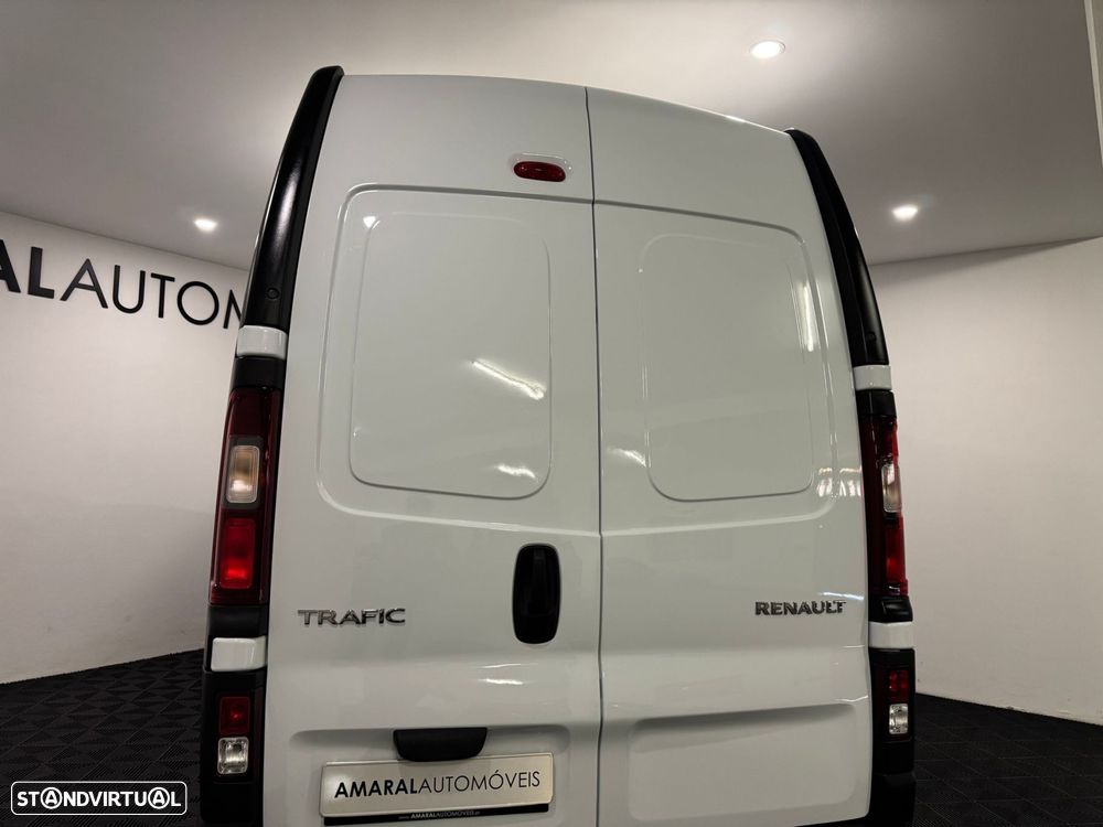 Renault Trafic 2.0 dCi L2H2 1.2T - 18