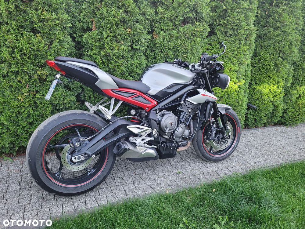 Triumph Street Triple - 14