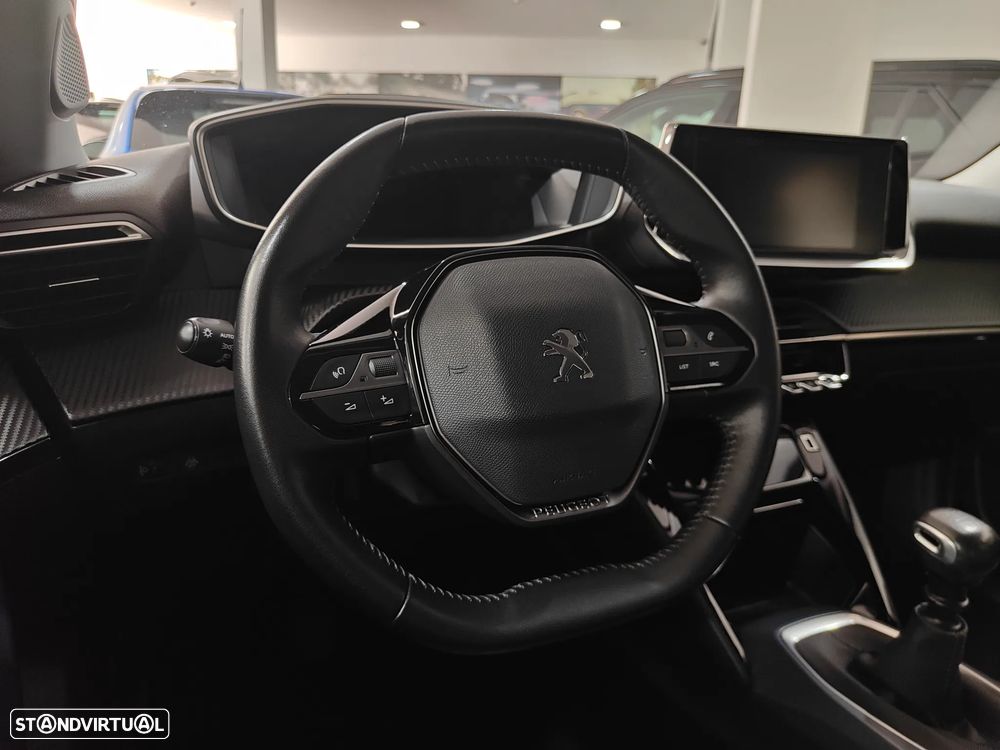 Peugeot 2008 1.2 PureTech Allure - 40