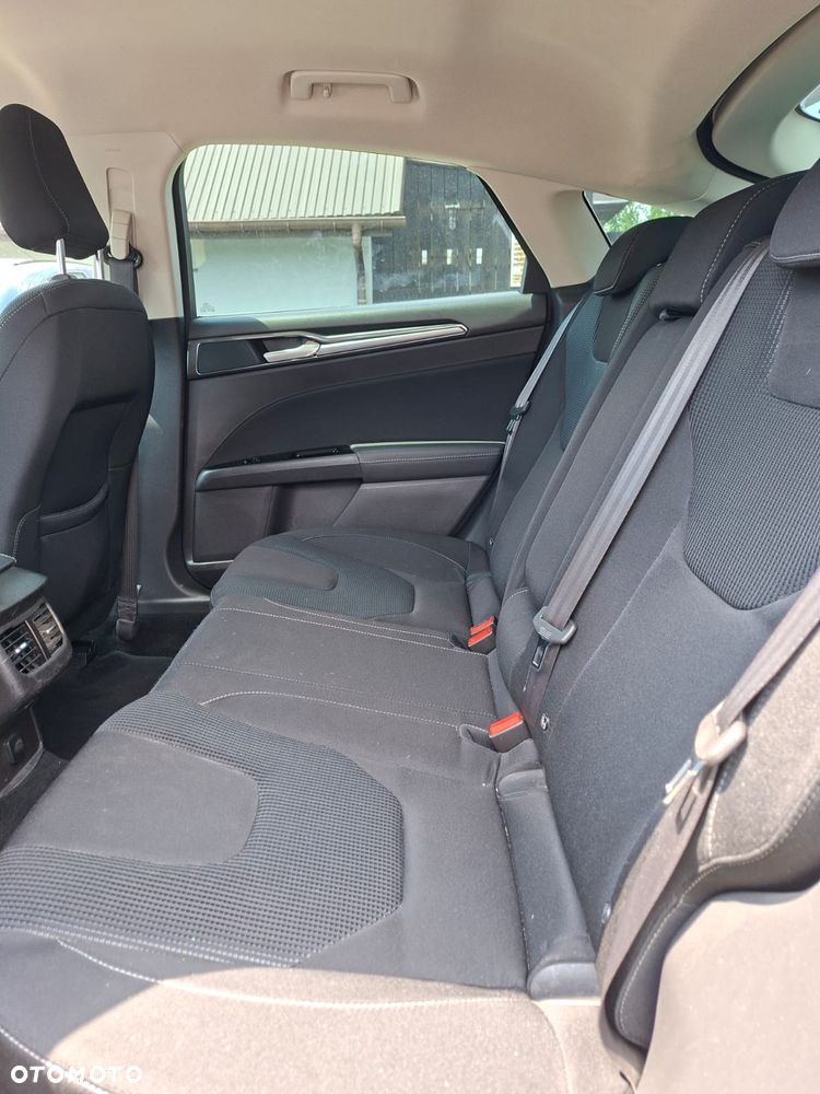 Ford Mondeo 2.0 EcoBlue Titanium - 13