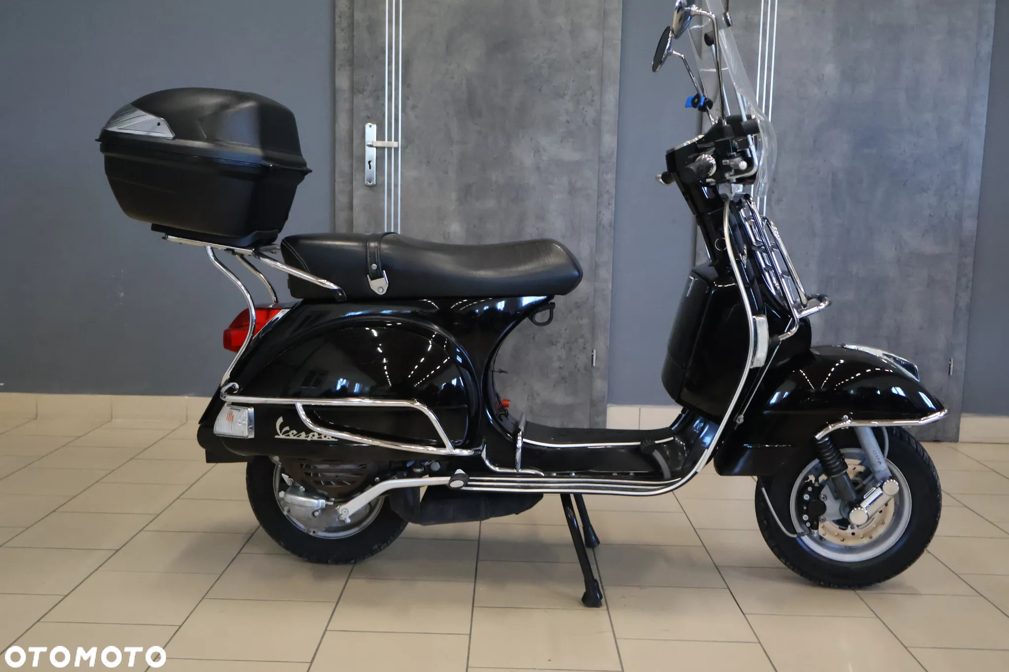 Piaggio Vespa - 2