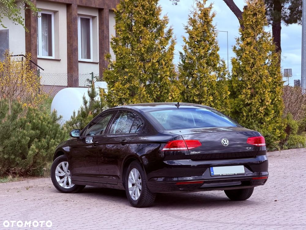 Volkswagen Passat - 5