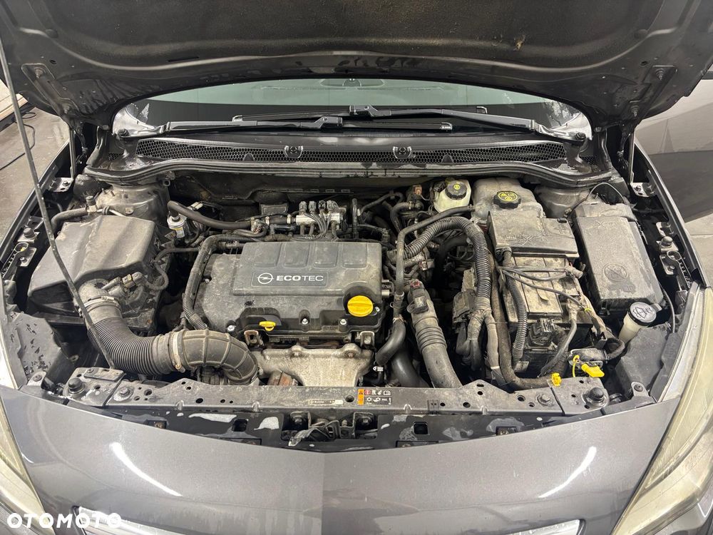 Opel Astra 1.4 T Cosmo - 12