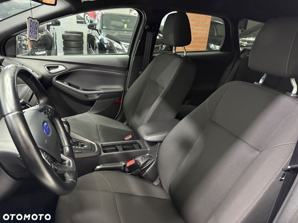 Ford Focus 1.5 TDCi DPF Start-Stopp-System ST-Line - 19