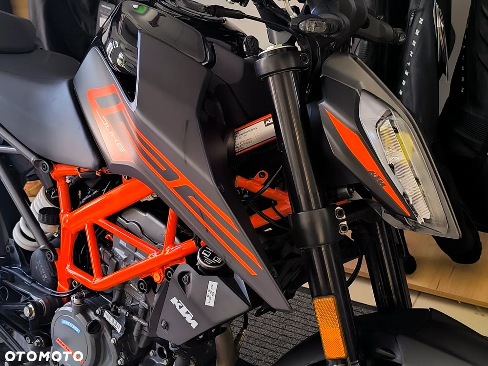 KTM Duke 125 - 12