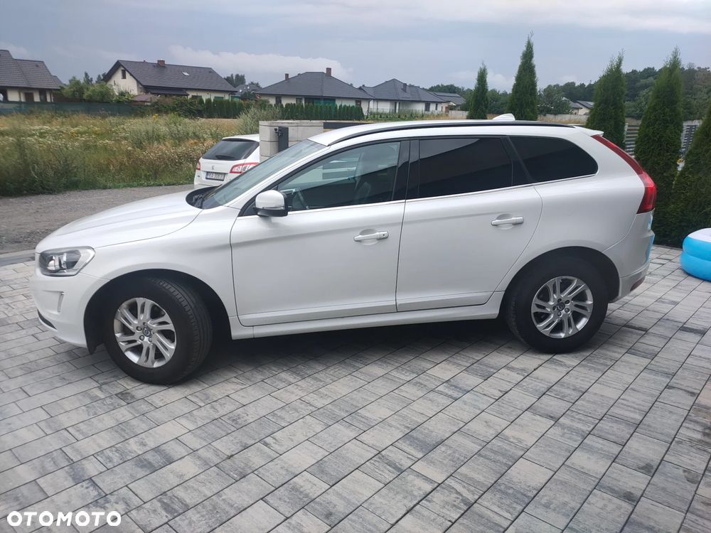 Volvo XC 60 D3 Drive-E Momentum - 11