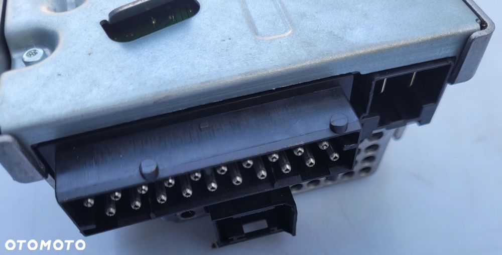 WZMACNIACZ TOP HiFi BMW F01 F02 F04 F07 X3 F25 9248552 - 4