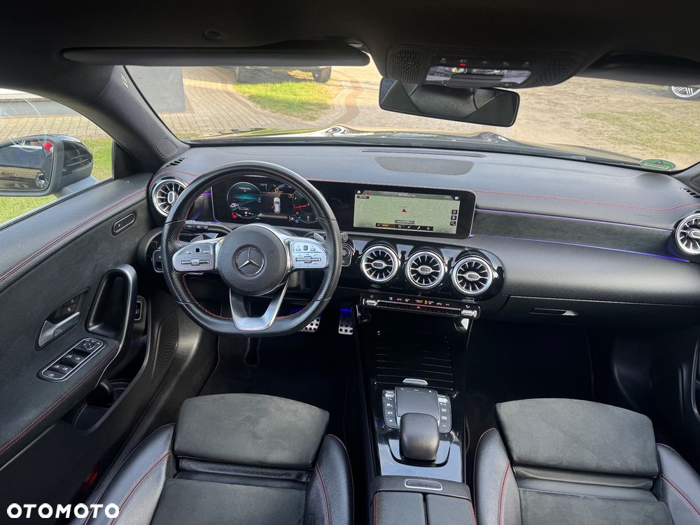 Mercedes-Benz CLA 250 4Matic 7G-DCT AMG Line - 29