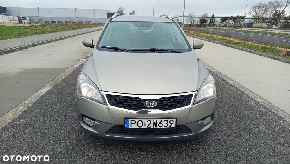 Kia Ceed 1.4 Comfort + - 16