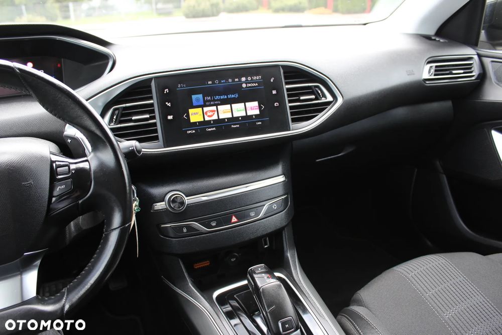 Peugeot 308 BlueHDi 130 EAT8 Stop & Start Allure Pack - 24