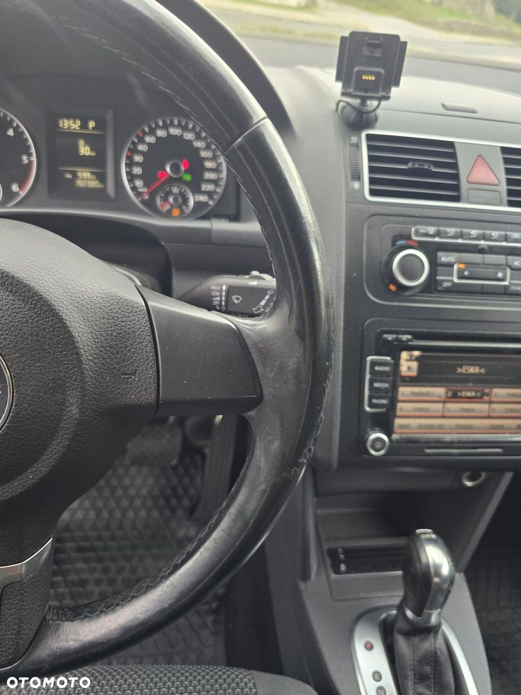 Volkswagen Touran - 9