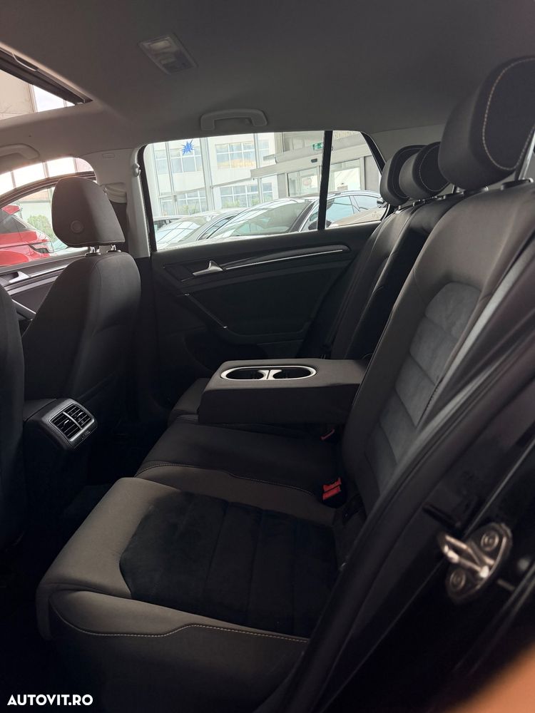 Volkswagen Golf 1.0 TSI BlueMotion DSG Trendline - 30