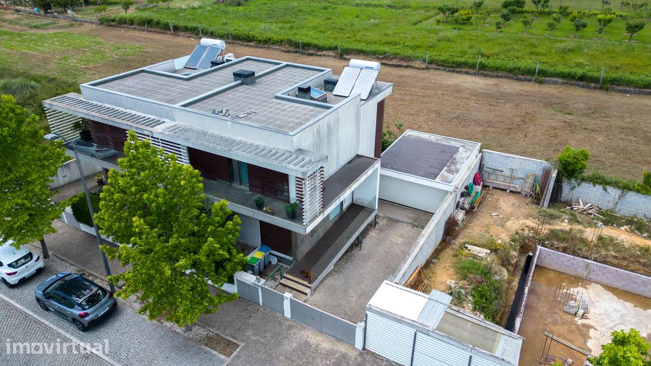 Moradia Triplex V3 em Serzedo Vila Nova de Gaia-SD/04664/MH - Grande imagem: 2/39