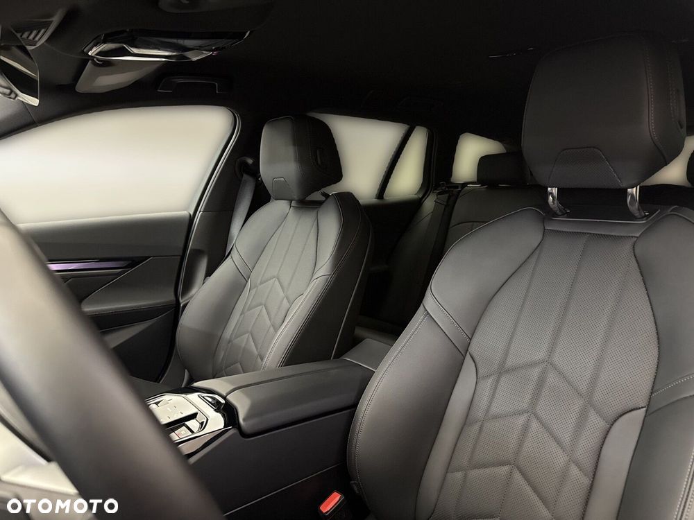BMW Seria 5 520i mHEV M Sport - 13