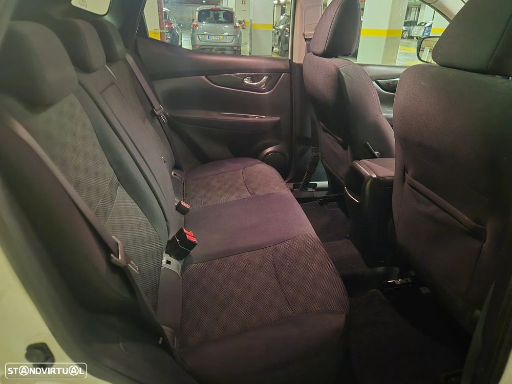 Nissan Qashqai 1.5 dCi 360 - 37