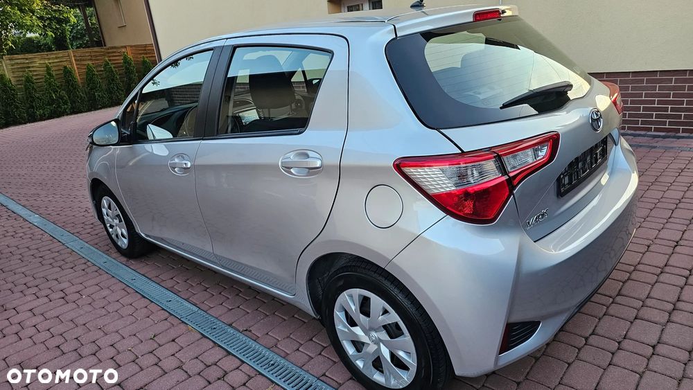 Toyota Yaris 1.0 Premium - 27