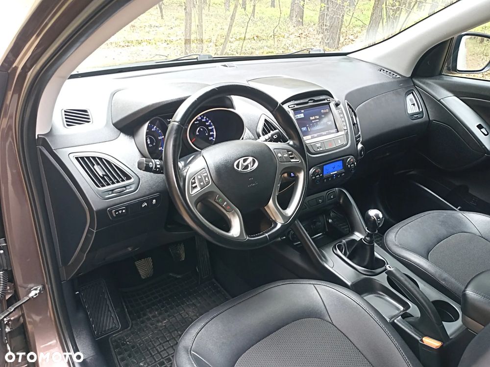 Hyundai ix35 1.7 CRDi 2WD blue Finale Gold - 10