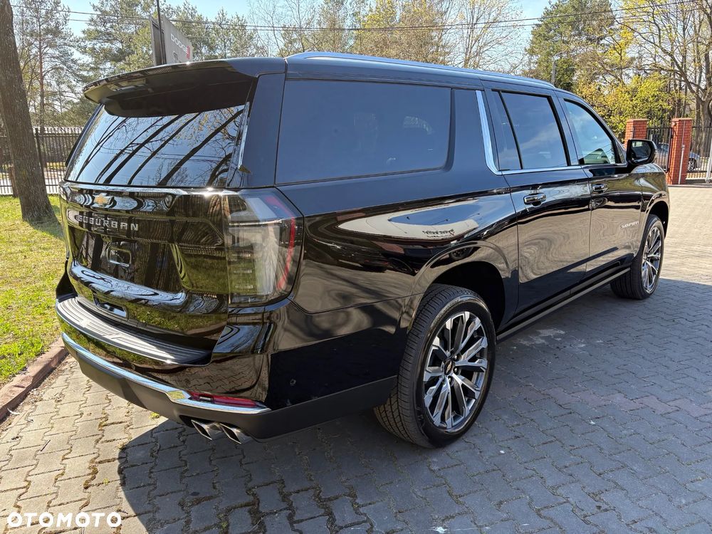 Chevrolet Suburban - 7