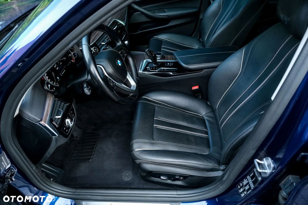 BMW Seria 5 520d xDrive Luxury Line - 22