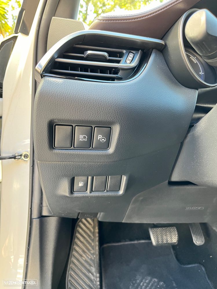 Toyota C-HR 1.8 Hybrid Exclusive+P.Luxury - 7