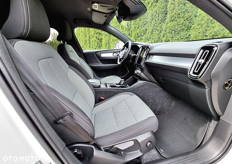 Volvo XC 40 B4 B DKG Ultimate Dark - 14