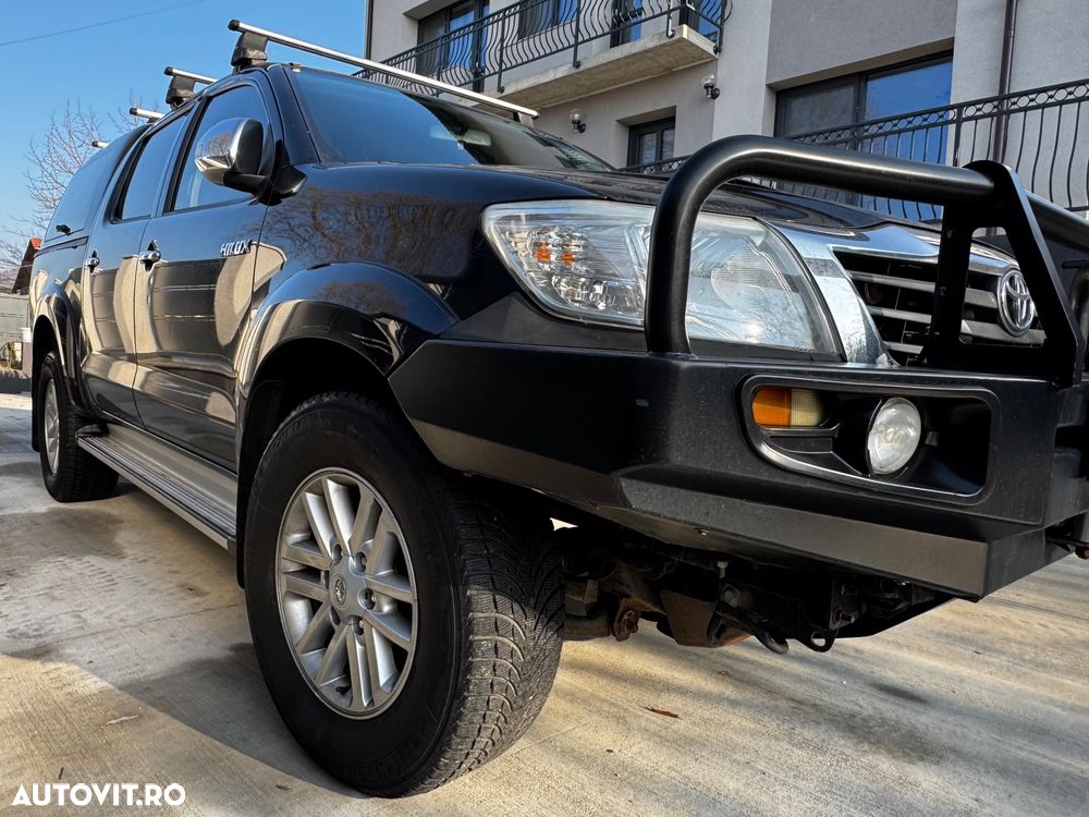 Toyota Hilux - 2