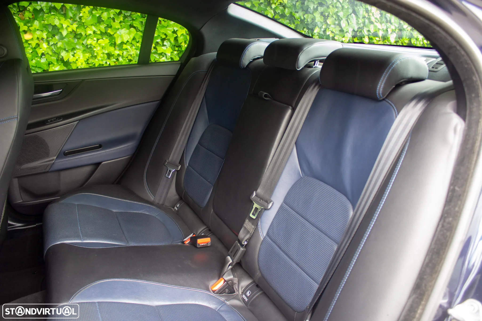 Jaguar XE 2.0 D R-Sport Aut. - 13