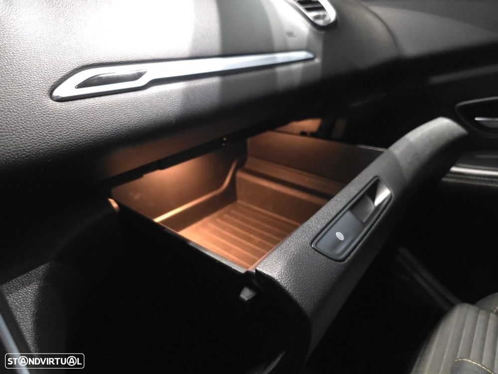 Renault Scénic 1.5 dCi Exclusive EDC - 39