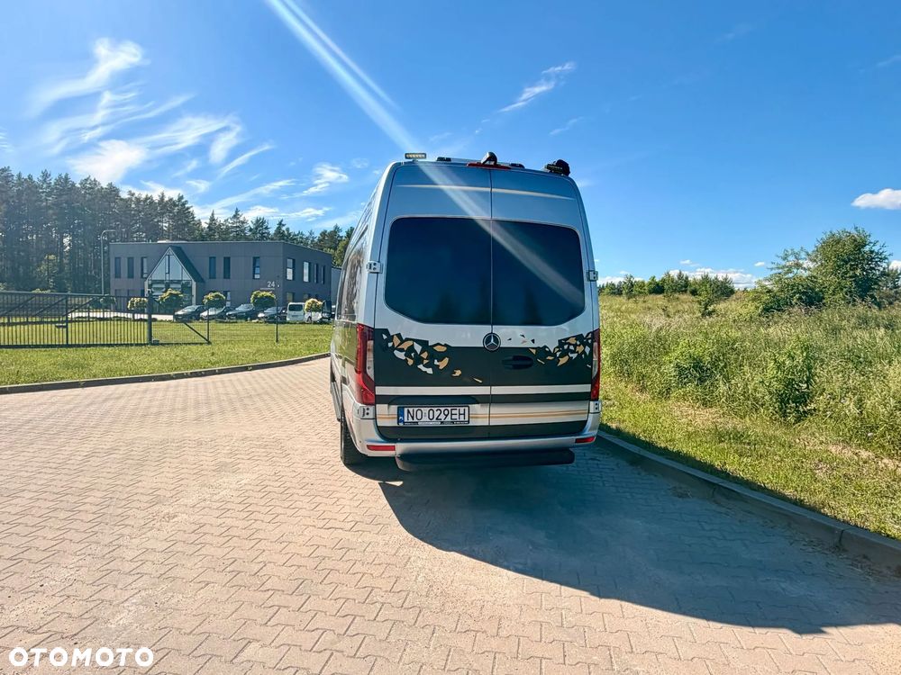Mercedes-Benz Sprinter - 12
