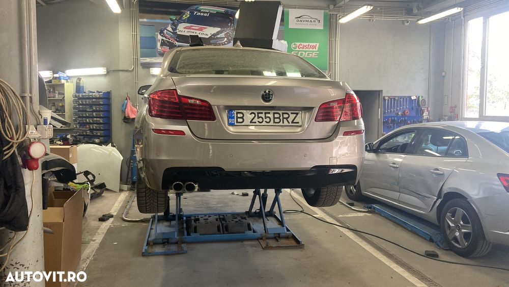 BMW Seria 5 520d Aut. Luxury Line - 8