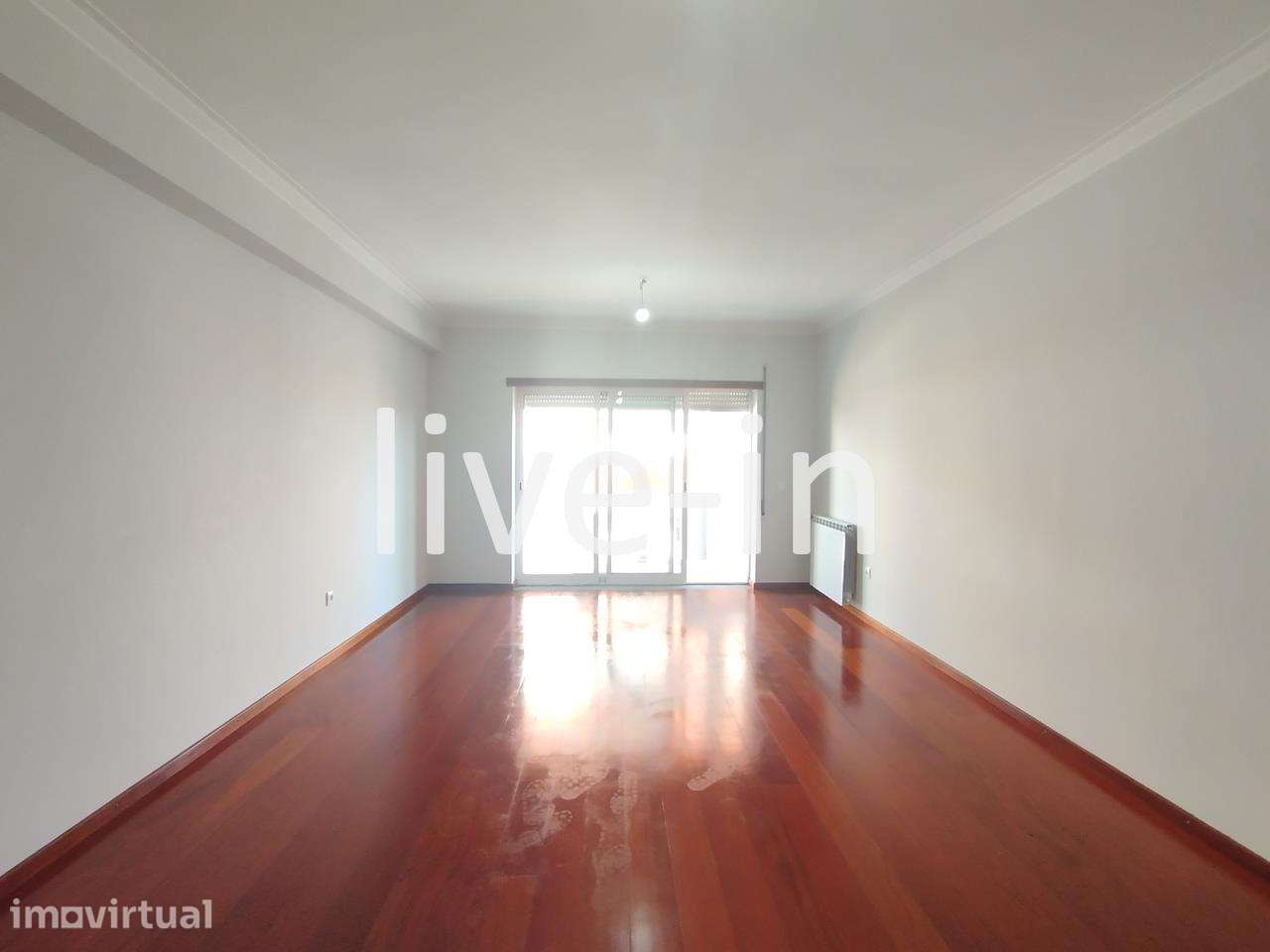 Apartamento T3 com garagem fechada no centro de Viseu - Grande imagem: 5/14