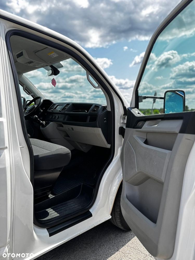 Volkswagen Transporter - 9