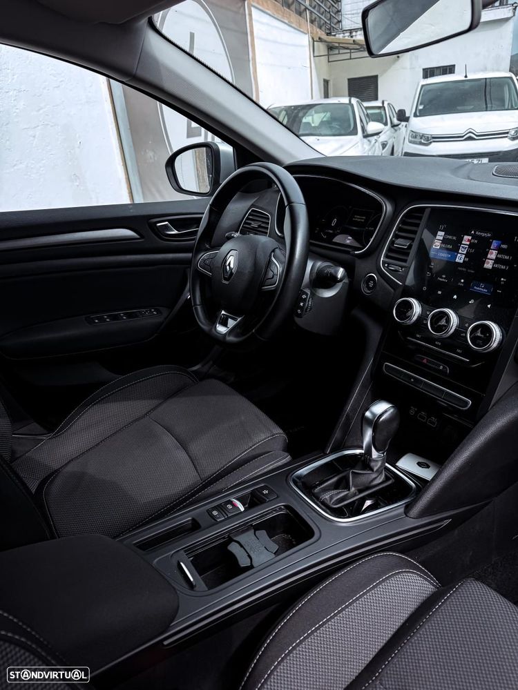 Renault Mégane Sport Tourer - 7