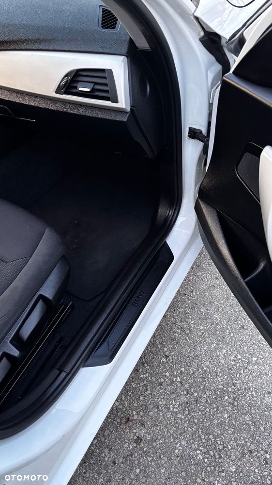 BMW Seria 1 116d - 27