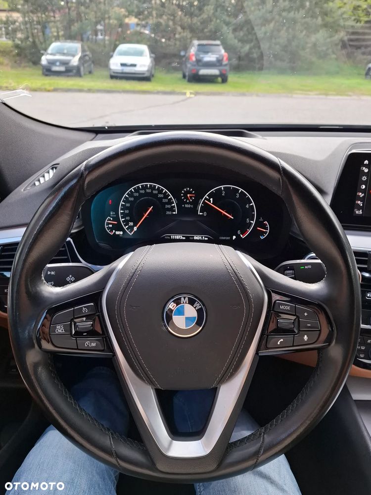 BMW 6GT - 17