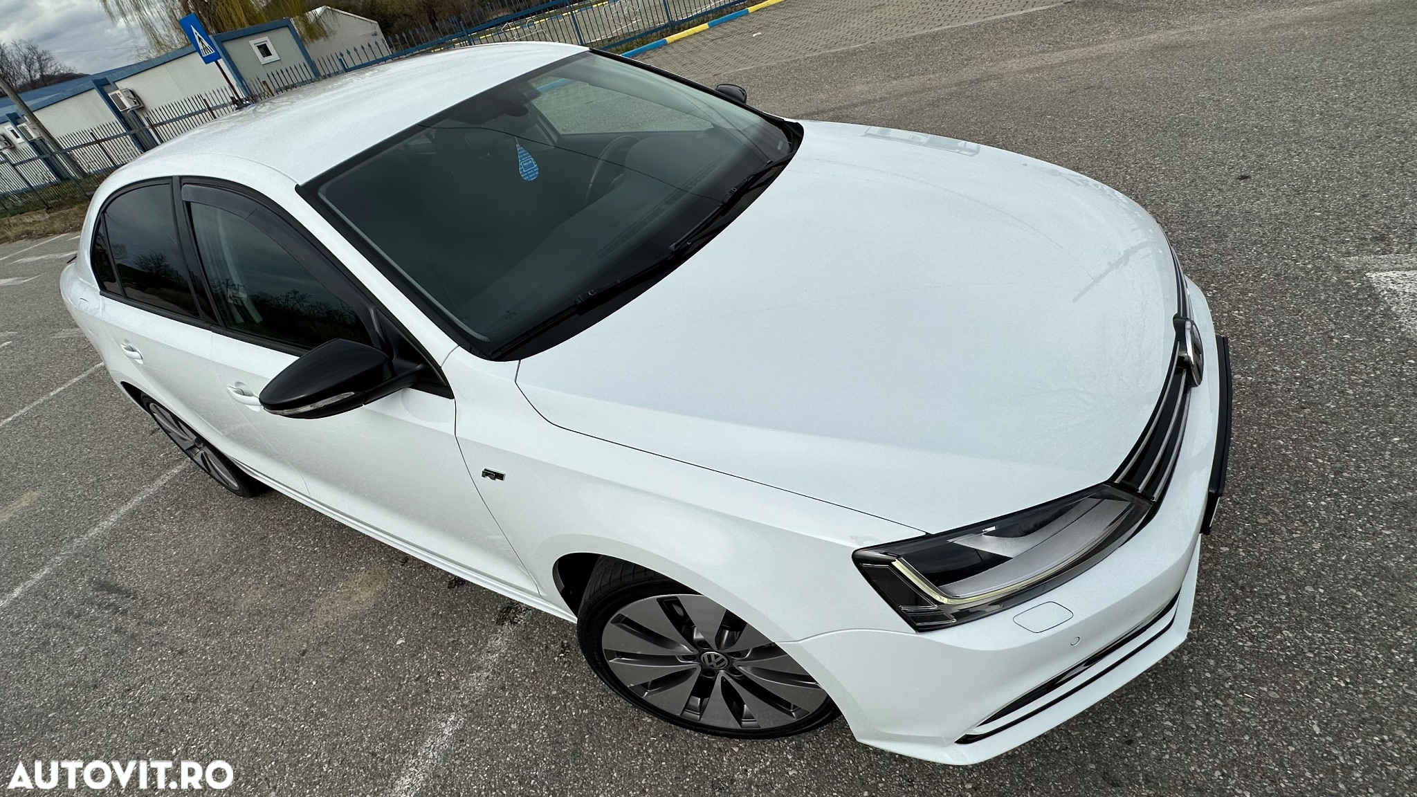 Volkswagen Jetta 2.0 TDI DSG Highline - 21