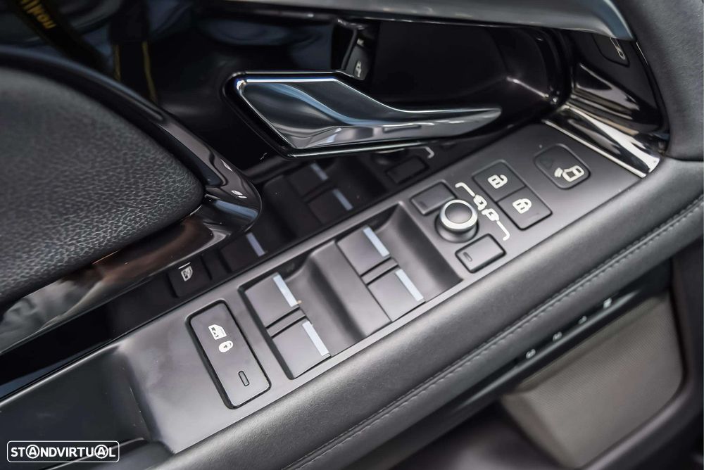 Land Rover Range Rover Evoque 1.5 P160 R-Dynamic SE Auto - 21