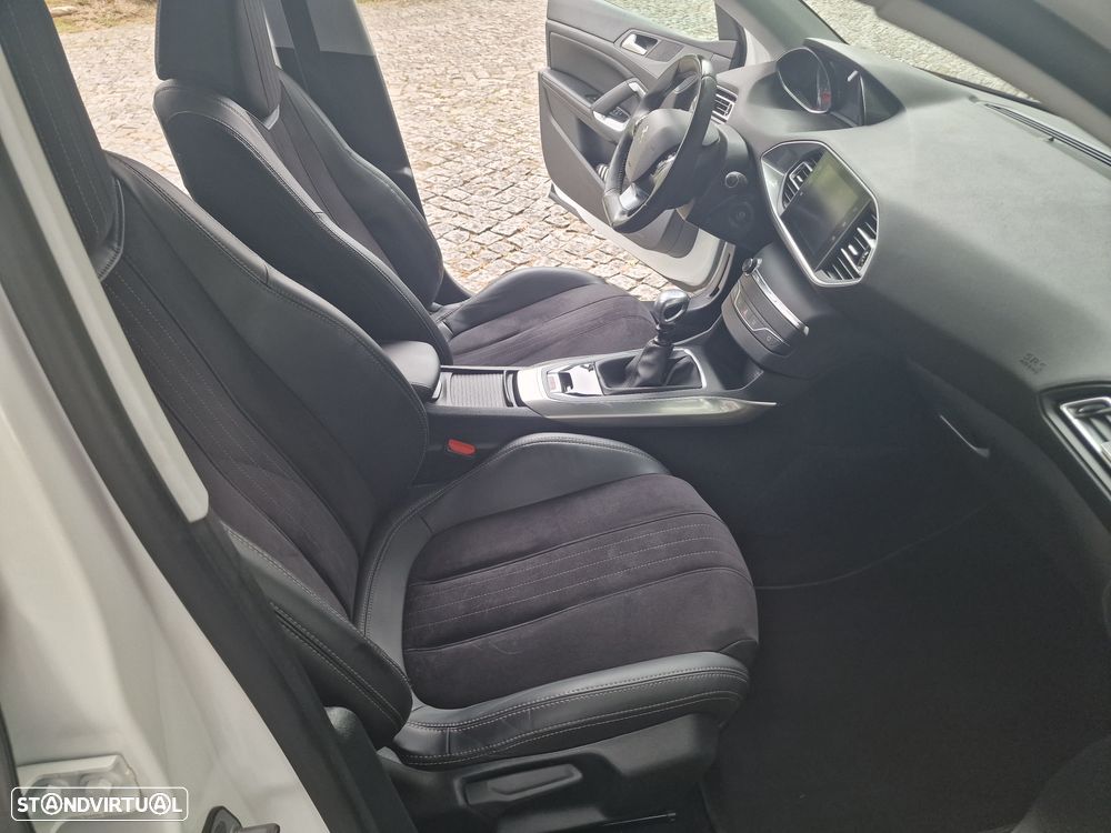 Peugeot 308 1.6 BlueHDi Allure J17 - 18