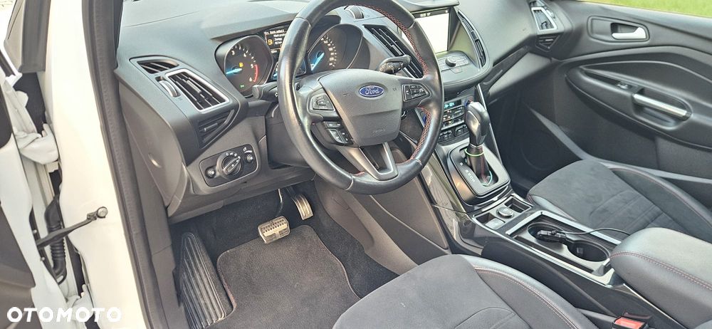 Ford Kuga 2.0 TDCi 4x4 ST-Line - 13