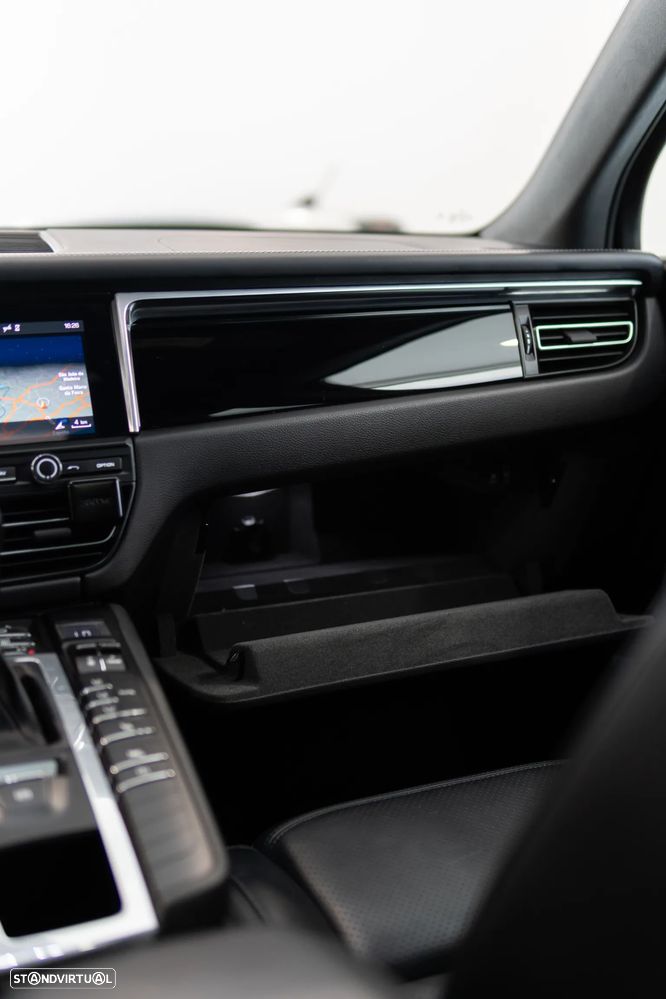 Porsche Macan S - 48