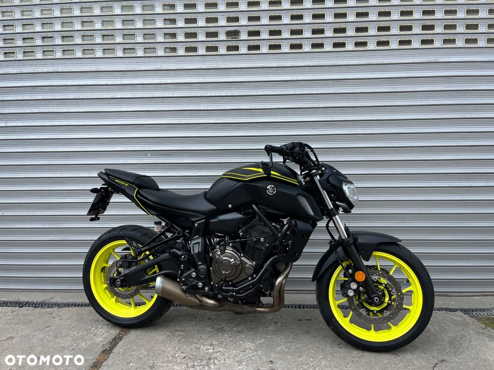 Yamaha MT - 4