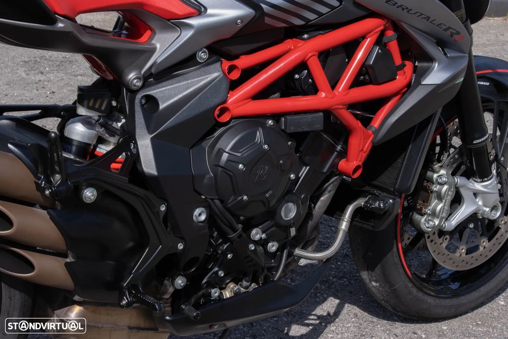 MV Agusta Brutale RR Pirelli Edition 36/50 - 17