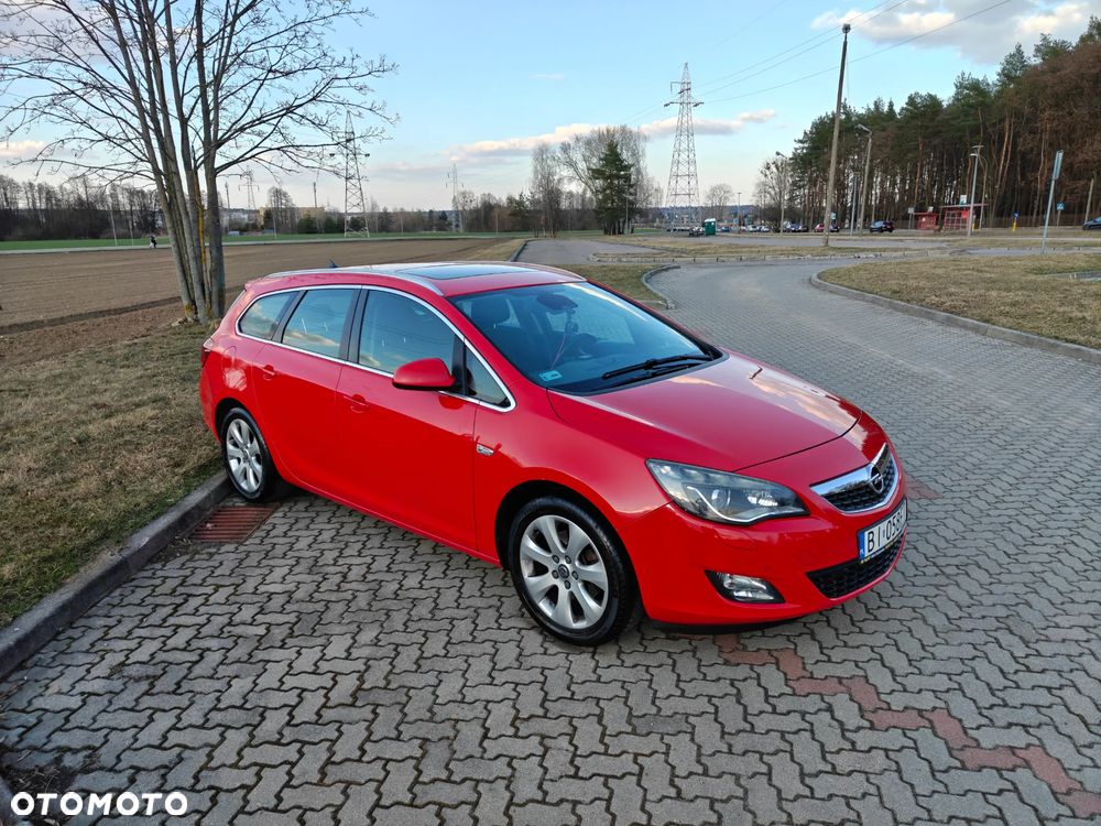 Opel Astra 1.6 T Cosmo - 12