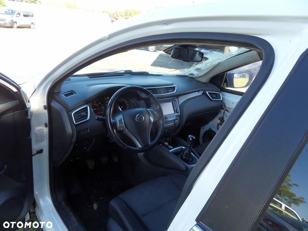 Nissan Qashqai 1.5 dCi N-Connecta - 14
