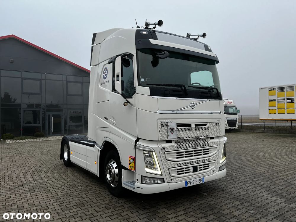 Volvo FH 460 VIN : ** MB32**  PRODUKCJA 11/2020 SPROWADZONE Z FRANCJI SERWISOWANE  DWA ZBIORNIKI PALIWA LODÓWKA ALU FELGI - 2